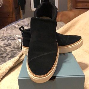 TOMS Paxton’s black suede